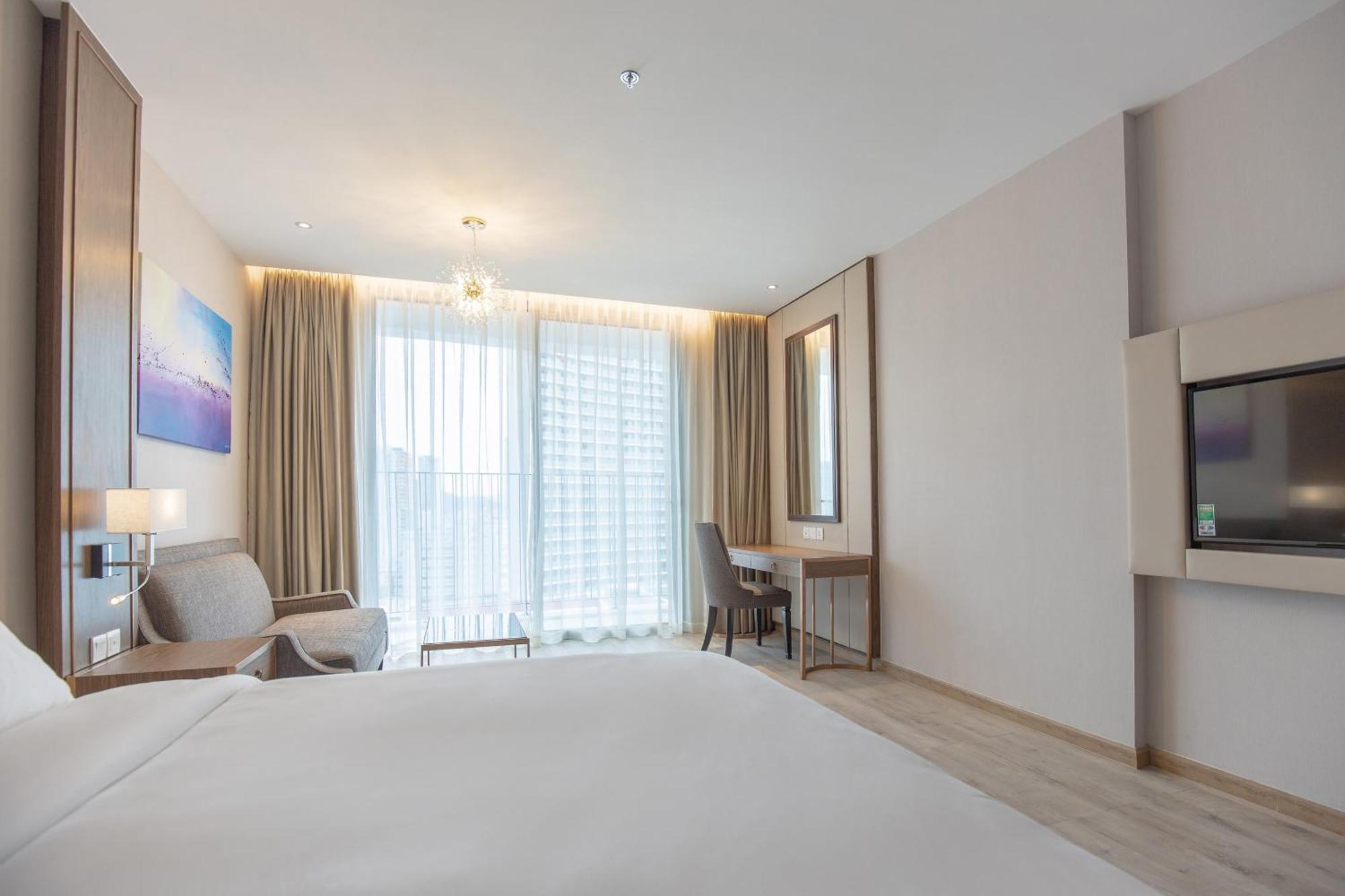 Coastal Panorama Oceanfront Suites Nha Trang Bagian luar foto