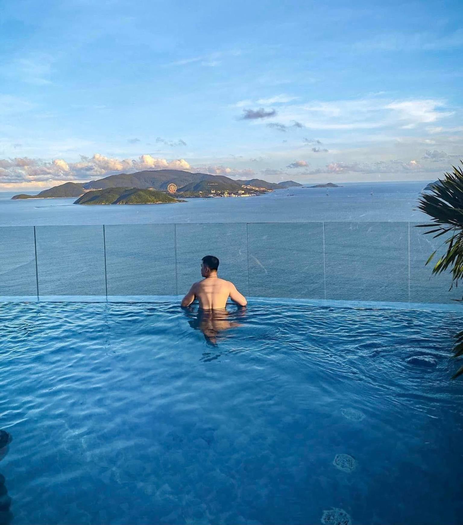 Coastal Panorama Oceanfront Suites Nha Trang Bagian luar foto